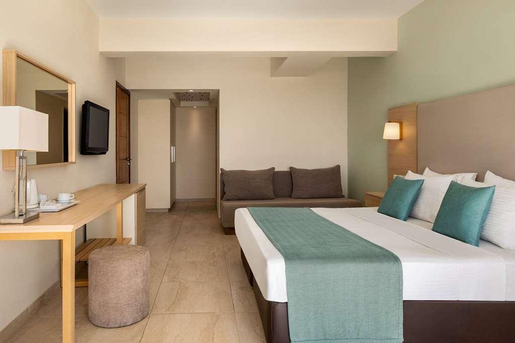 Ramada Hotel & Suites By Wyndham アヤナパ 部屋 写真